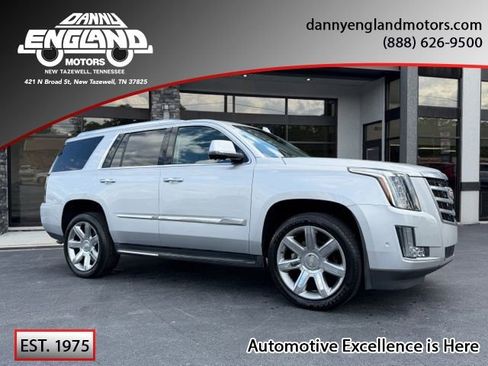 Used 2019 Cadillac Escalade Luxury AWD/4WD image 1