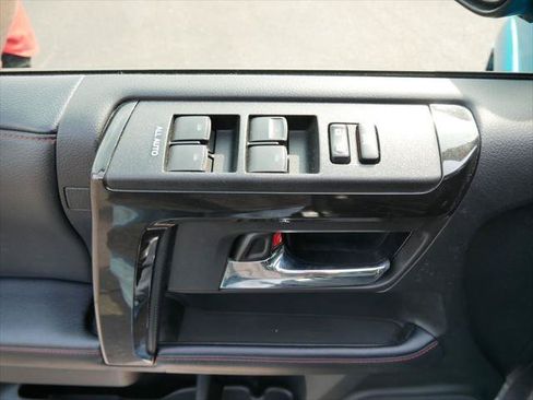 Certified 2022 Toyota 4Runner TRD Off-Road Premium AWD/4WD image 16