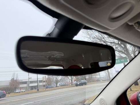 Used 2017 FIAT 500 Pop image 30