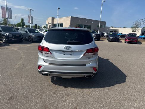 Used 2017 Hyundai Santa Fe Limited w/ Cargo Package AWD/4WD image 6