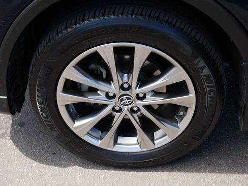 Used 2017 Toyota RAV4 Limited AWD/4WD image 15