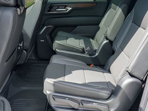 New 2026 GMC Yukon XL Denali w/ Denali Reserve Package AWD/4WD image 20