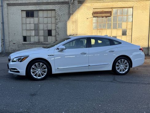 Used 2019 Buick LaCrosse Essence w/ Sun and Shade Package FWD image 4