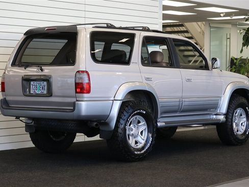 Used 2000 Toyota 4Runner Limited AWD/4WD image 7