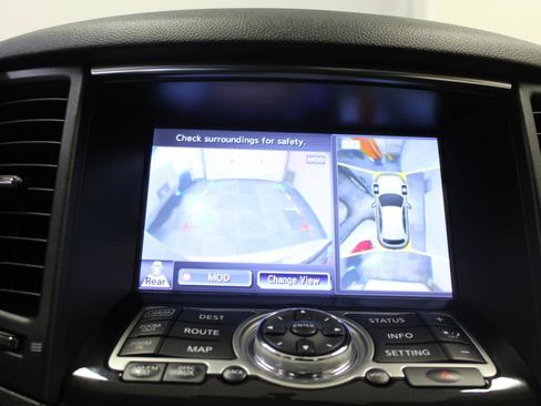 Used 2017 INFINITI QX70 AWD w/ Premium Package image 16