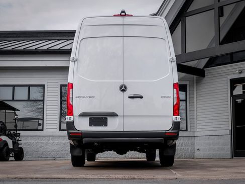 Used 2026 Mercedes-Benz Sprinter 2500 image 8