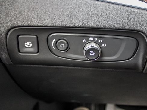 Used 2021 Buick Enclave Avenir w/ Avenir Technology Package AWD/4WD image 37