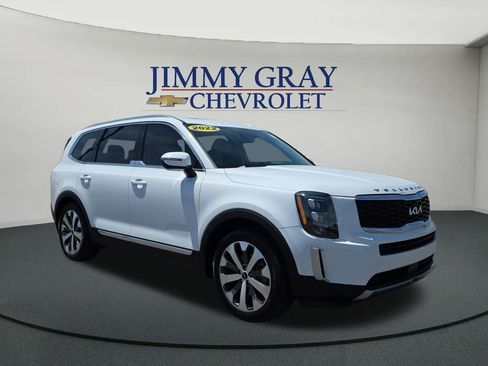 Used 2022 Kia Telluride EX w/ EX Premium Package FWD image 7