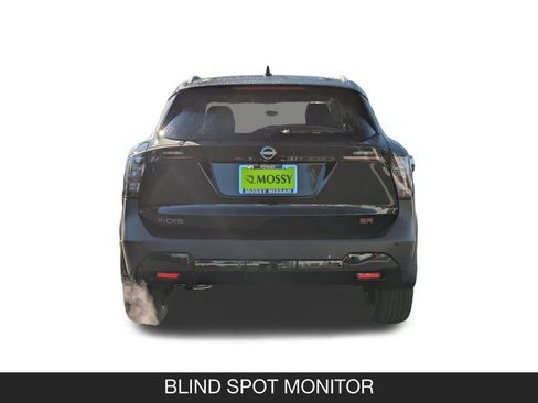 New 2026 Nissan Kicks SR w/ SR Premium Package FWD image 9