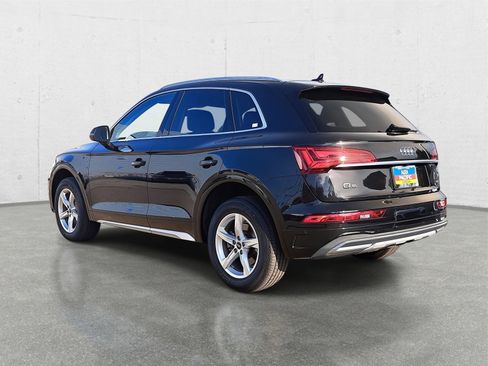 Used 2023 Audi Q5 2.0T Premium w/ Convenience Package image 7