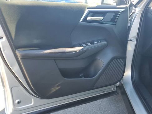 Used 2023 Mitsubishi Outlander ES image 16