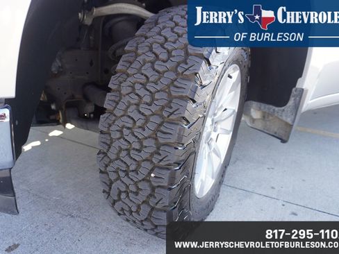 Used 2019 Chevrolet Silverado 1500 LT w/ All-Star Edition image 11