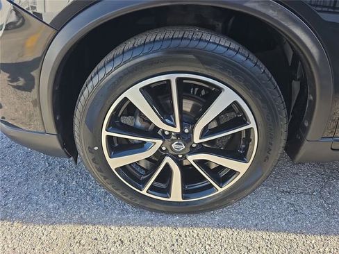 Used 2019 Nissan Rogue SL image 29
