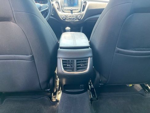 Used 2016 Chevrolet Malibu LT FWD image 28
