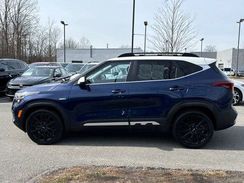 Used 2022 Kia Seltos Nightfall Edition image 7