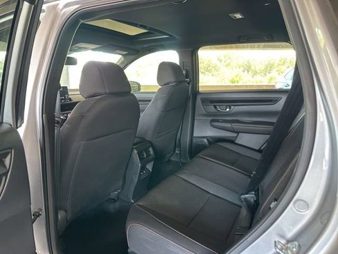 Used 2025 Honda CR-V Sport image 9