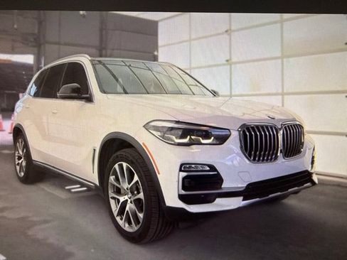 Used 2019 BMW X5 xDrive40i w/ Convenience Package AWD/4WD image 9
