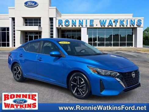 Used 2024 Nissan Sentra SV FWD image 1