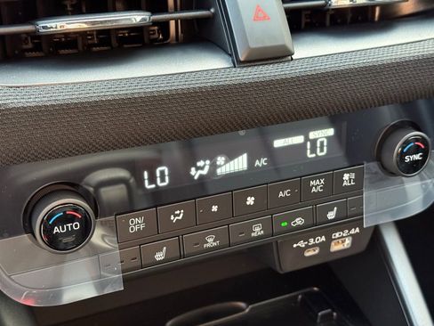 New 2026 Subaru Outback Limited AWD/4WD image 17