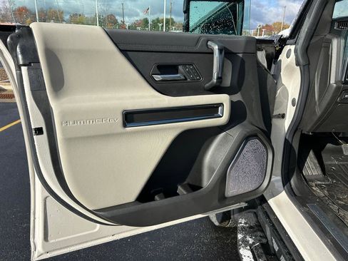 New 2026 GMC Hummer EV SUV image 5