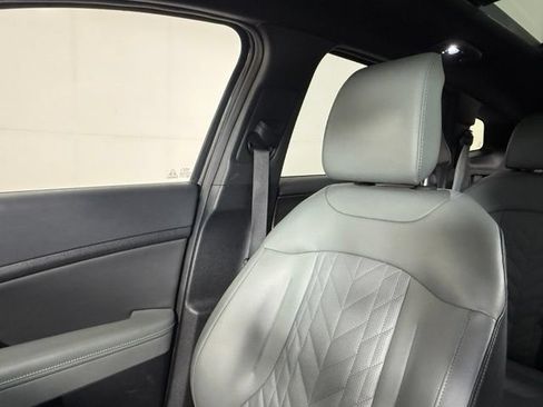 Used 2024 Kia Sportage X-Line w/ X-Line Premium Package AWD/4WD image 16