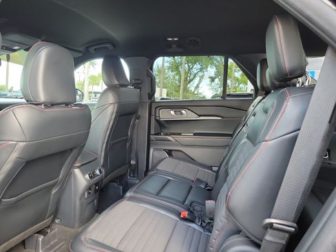 Used 2025 Ford Explorer ST-Line w/ Premium Package RWD image 13