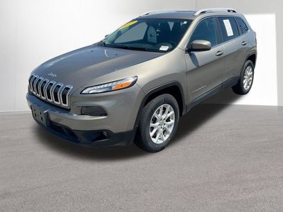Used 2017 Jeep Cherokee Latitude w/ Safety/Convenience Group