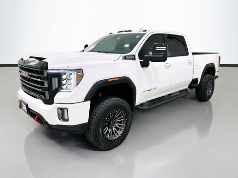 Used 2022 GMC Sierra 2500 AT4 w/ AT4 Preferred Package AWD/4WD image 3