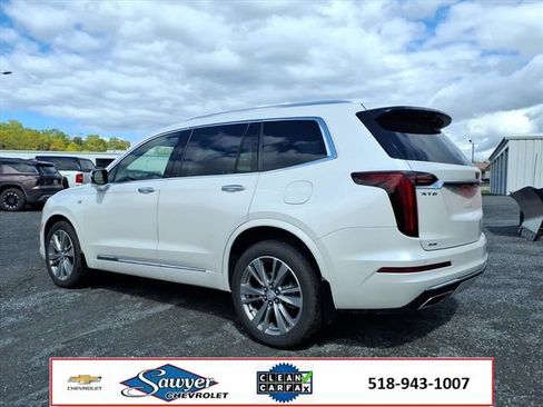 Used 2023 Cadillac XT6 Premium Luxury image 5