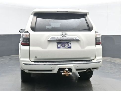 Used 2018 Toyota 4Runner Limited AWD/4WD image 9