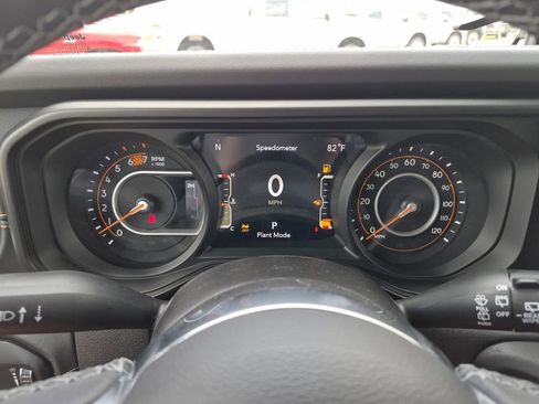 New 2026 Jeep Wrangler Unlimited Sahara AWD/4WD image 21