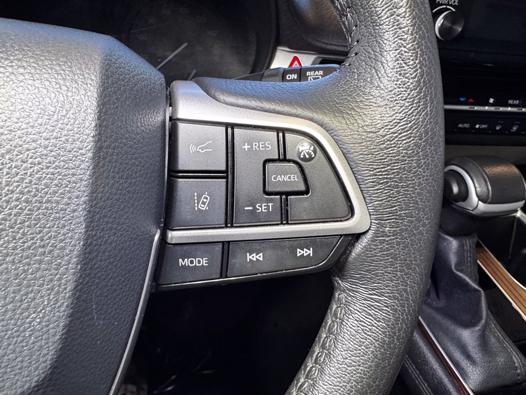Certified 2024 Toyota Sienna XLE FWD image 26