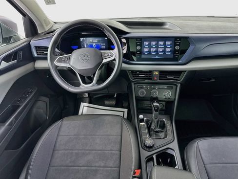 Used 2022 Volkswagen Taos SE w/ Panoramic Sunroof Package FWD image 24