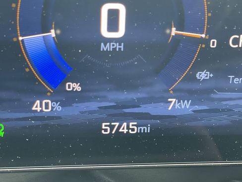 Used 2025 Chevrolet Equinox EV RS w/ Convenience Package II image 23