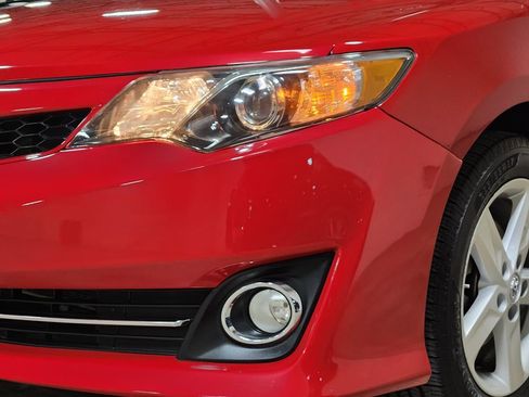 Used 2013 Toyota Camry SE image 14