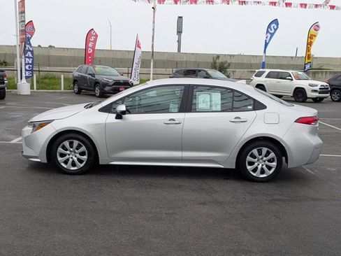 Used 2023 Toyota Corolla LE image 12
