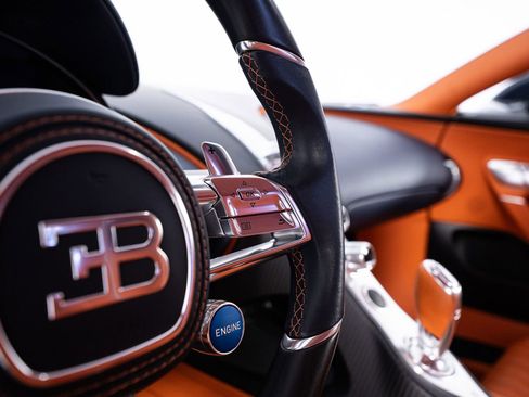 Used 2018 Bugatti Chiron AWD/4WD image 45