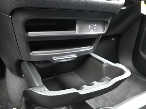 New 2026 Chrysler Voyager LX image 22