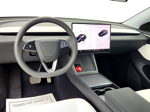 Used 2026 Tesla Model Y 2WD image 11