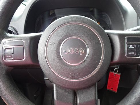 Used 2016 Jeep Patriot Sport w/ Power Value Group AWD/4WD image 19