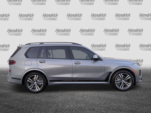 Used 2026 BMW X7 xDrive40i w/ M Sport Package image 11