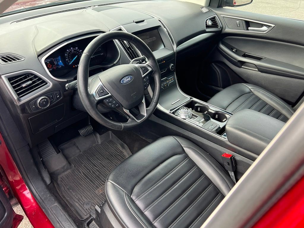 Used 2019 Ford Edge SEL w/ Equipment Group 201A AWD/4WD image 17