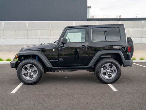 Used 2010 Jeep Wrangler Rubicon w/ PWR Convenience Group AWD/4WD image 2