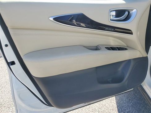 Used 2016 INFINITI QX60 Luxe w/ Deluxe Technology Package image 20