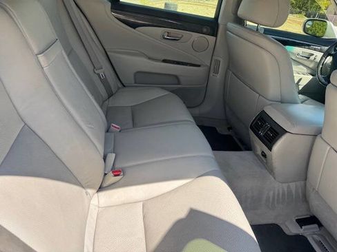 Used 2007 Lexus LS 460 image 16