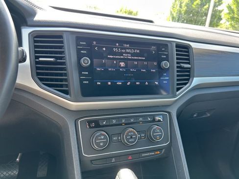 Used 2021 Volkswagen Atlas SE image 25