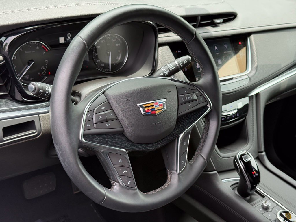 Used 2025 Cadillac XT5 Premium Luxury w/ LPO, Floor Liner Package AWD/4WD image 19