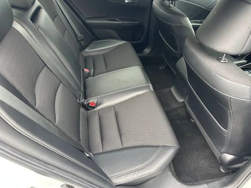 Used 2016 Honda Accord Sport image 14