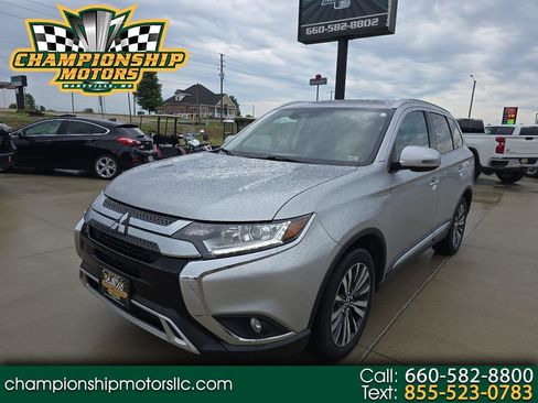 Used 2020 Mitsubishi Outlander SEL FWD image 1