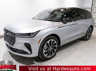 Used 2024 Lincoln Nautilus Reserve w/ Equipment Group 202A AWD/4WD video 2